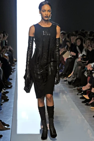Look 12
